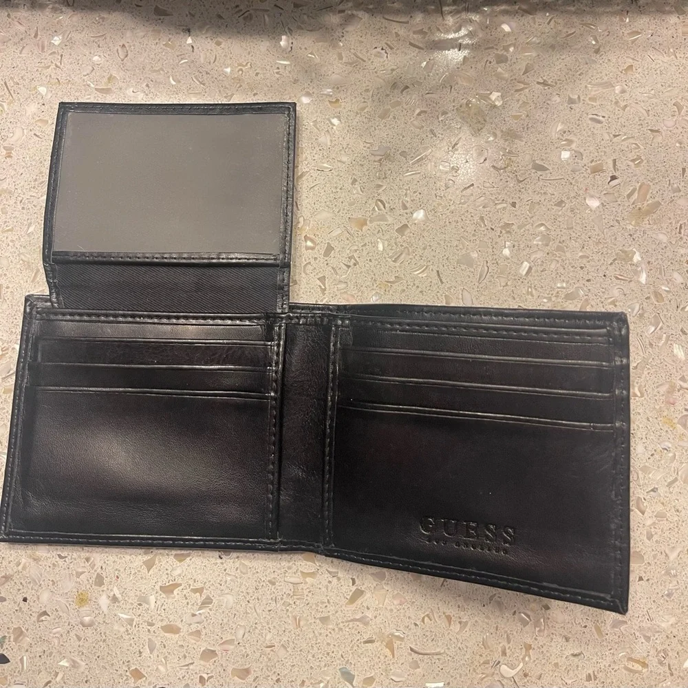 Guess Wallet Black